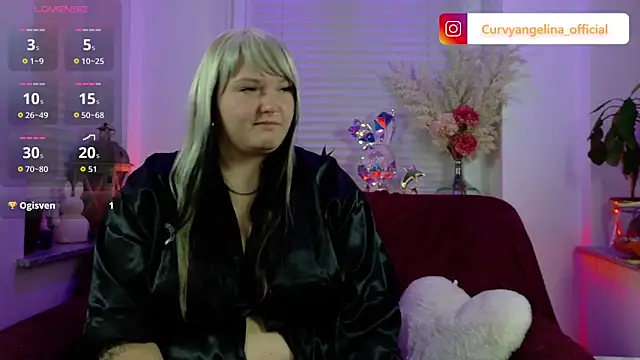 Snapshot of CurvyAngelina_Official chatting on October 2025 07:55:01 PM CurvyAngelina Official online show from October 2025 07:55:01 PM