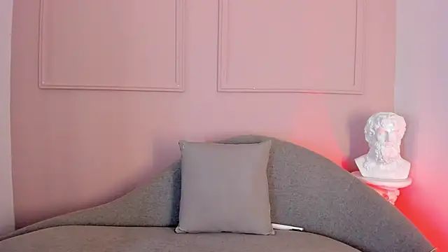 victoria milann online show from November 2025 03:26:02 PM