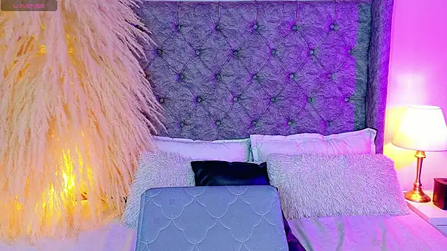 astridjonness online show from October 2025 02:11:02 AM