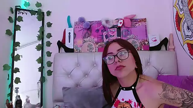 Snapshot of sarawiliamx chatting on February 2025 08:38:01 AM sarawiliamx online show from February 2025 08:38:01 AM
