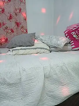 Snapshot of KAZADO_LIBERAL chatting on September 2025 02:03:02 AM KAZADO LIBERAL online show from September 2025 02:03:02 AM