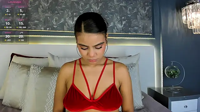 Snapshot of IvyEllis chatting on November 2025 12:19:02 PM IvyEllis online show from November 2025 12:19:02 PM