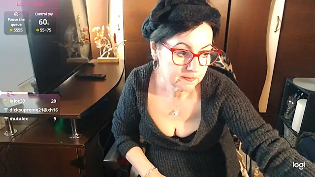 Snapshot of exymilf_ chatting on February 2025 02:44:01 PM exymilf online show from February 2025 02:44:01 PM