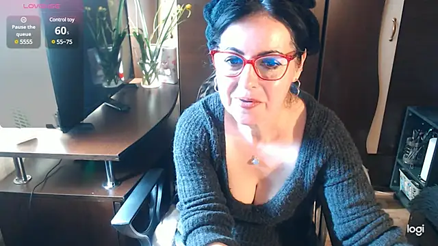 Snapshot of exymilf_ chatting on March 2025 11:38:02 AM exymilf online show from March 2025 11:38:02 AM