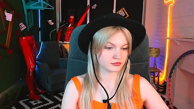 Snapshot of GraceGlamour chatting on December 2024 11:36:01 AM GraceGlamour online show from December 2024 11:36:01 AM