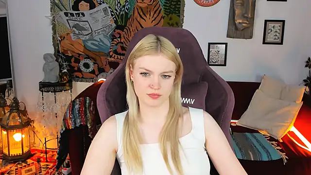 Snapshot of GraceGlamour chatting on December 2024 11:39:02 AM GraceGlamour online show from December 2024 11:39:02 AM