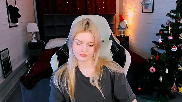 Snapshot of GraceGlamour chatting on January 2025 08:32:02 AM GraceGlamour online show from January 2025 08:32:02 AM