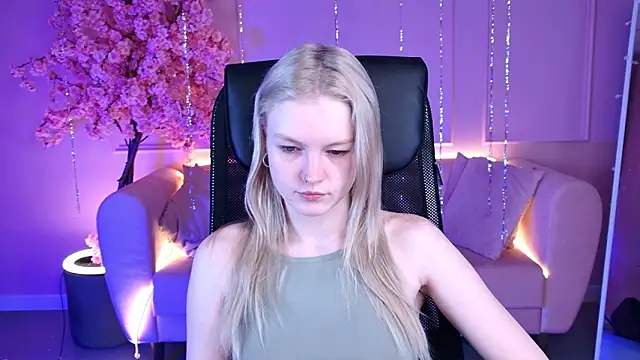 Snapshot of GraceGlamour chatting on February 2026 05:11:01 AM GraceGlamour online show from February 2026 05:11:01 AM