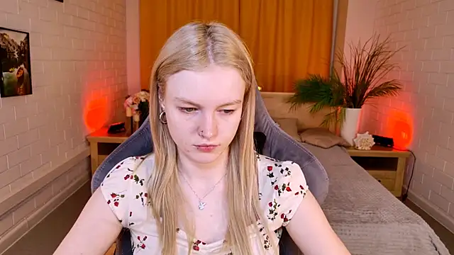 Snapshot of GraceGlamour chatting on February 2026 05:11:01 AM GraceGlamour online show from February 2026 05:11:01 AM