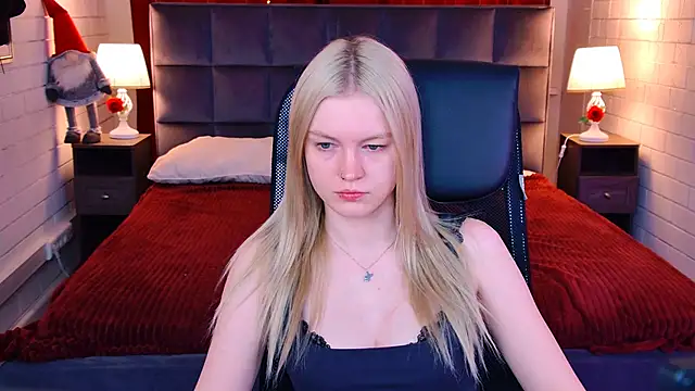 Snapshot of GraceGlamour chatting on February 2026 05:06:02 AM GraceGlamour online show from February 2026 05:06:02 AM