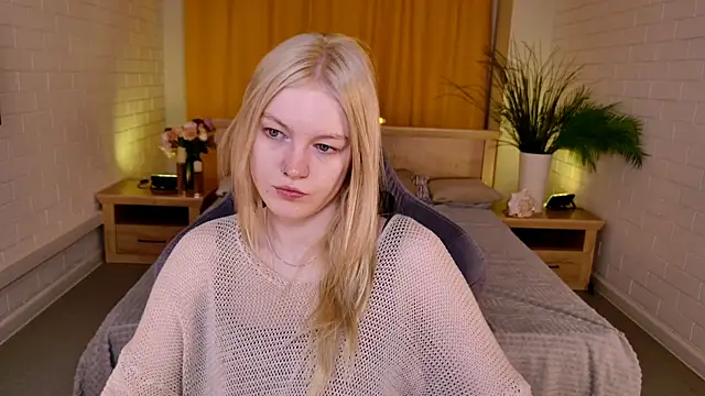 Snapshot of GraceGlamour chatting on March 2026 05:04:01 AM GraceGlamour online show from March 2026 05:04:01 AM