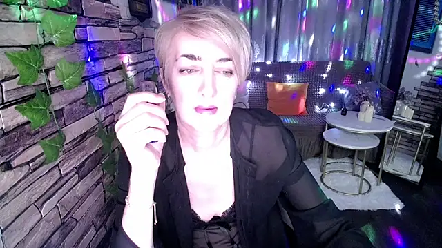 Hot Girl87 online show from December 2024 06:57:02 PM