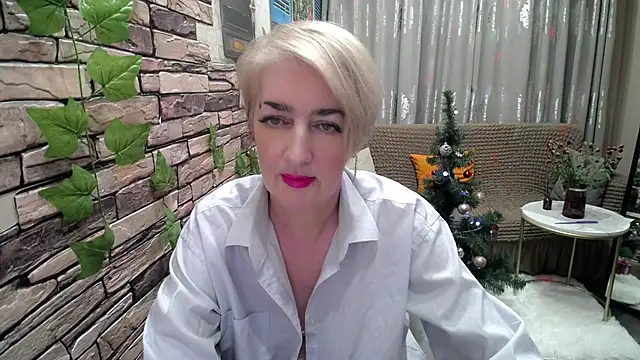 Hot Girl87 online show from December 2024 03:53:01 PM