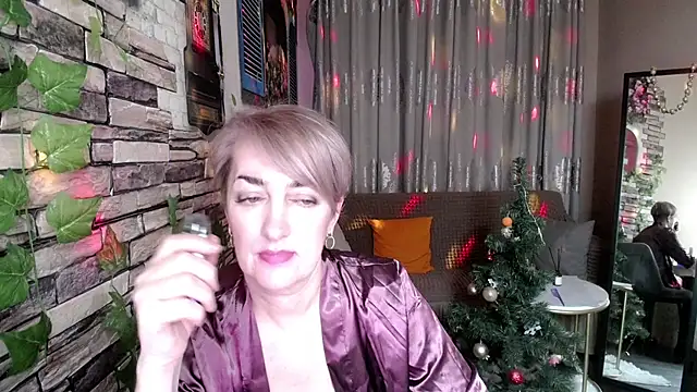 Hot Girl87 online show from January 2025 06:27:02 PM