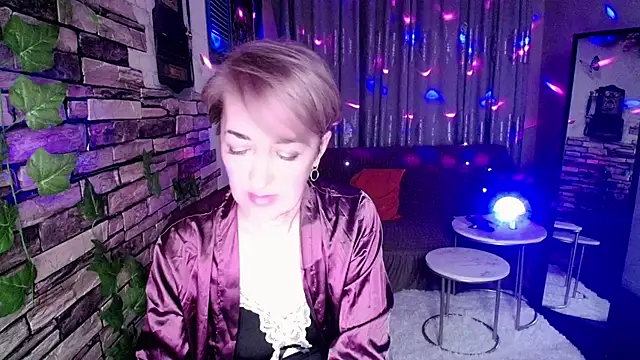 Hot Girl87 online show from January 2025 10:57:02 PM