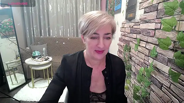 Hot Girl87 online show from February 2025 11:50:01 PM