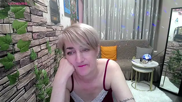 Hot Girl87 online show from February 2025 09:04:01 PM