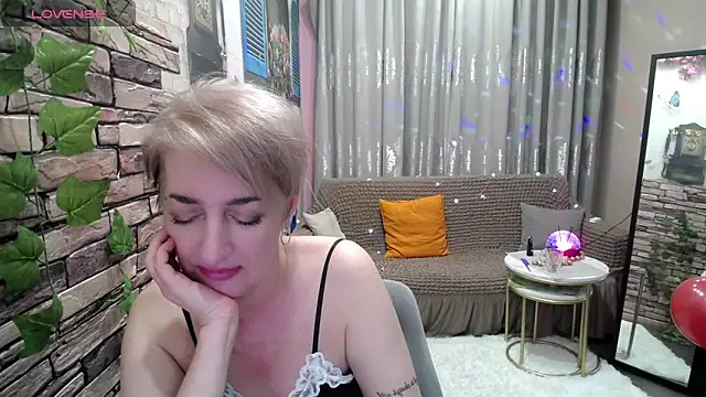 Hot Girl87 online show from February 2025 12:41:02 AM