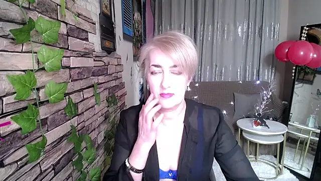 Hot Girl87 online show from February 2025 03:54:02 PM