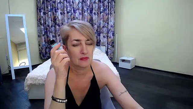 Hot Girl87 online show from March 2025 08:01:02 PM