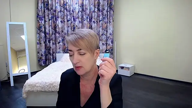 Hot Girl87 online show from March 2025 11:38:02 PM