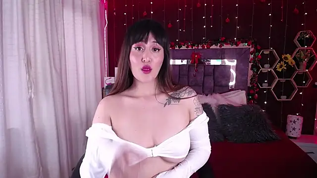Snapshot of AnabelleGron chatting on December 2024 05:55:02 PM AnabelleGron online show from December 2024 05:55:02 PM