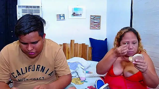 Snapshot of lucasandSofi chatting on March 2026 02:46:01 AM lucasandSofi online show from March 2026 02:46:01 AM