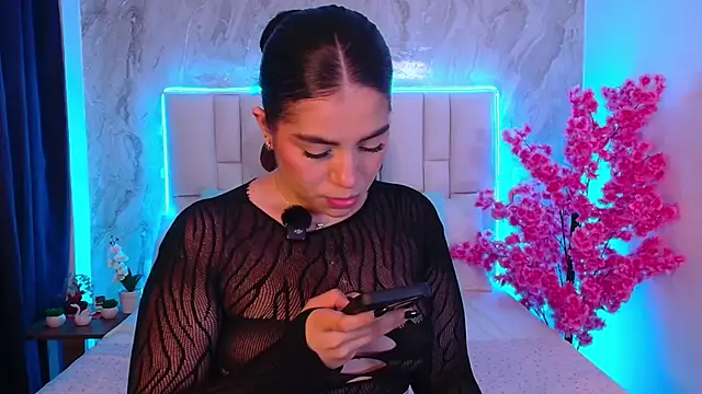 IsabellaAnngel online show from June 2026 04:27:01 AM