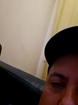 HeteroHotGuy1 online show from September 2025 07:52:01 PM