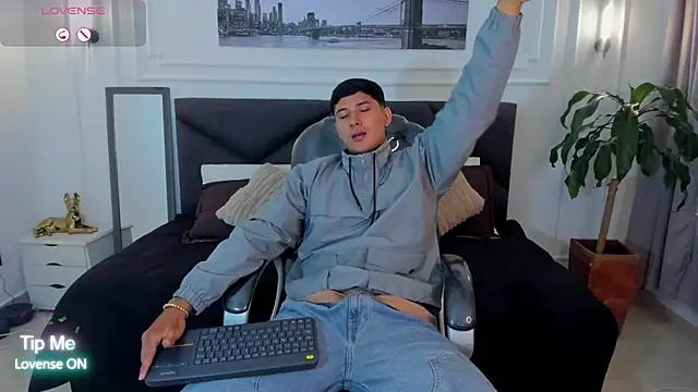 Damian23   online show from November 2025 12:16:01 PM