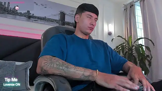 Damian23   online show from March 2026 07:19:02 PM