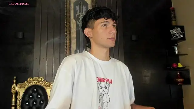 Snapshot of Alexx_tc chatting on December 2024 03:25:02 AM Alexx tc online show from December 2024 03:25:02 AM