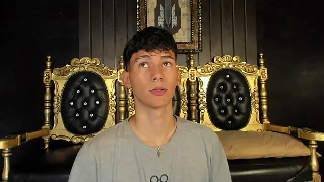 Snapshot of Alexx_tc chatting on December 2024 03:58:01 AM Alexx tc online show from December 2024 03:58:01 AM