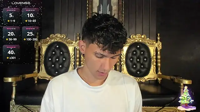 Snapshot of Alexx_tc chatting on December 2024 03:34:01 AM Alexx tc online show from December 2024 03:34:01 AM