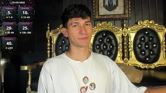 Snapshot of Alexx_tc chatting on January 2025 08:03:01 AM Alexx tc online show from January 2025 08:03:01 AM