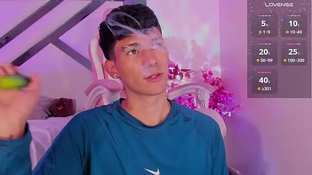 Snapshot of Alexx_tc chatting on January 2025 08:09:02 AM Alexx tc online show from January 2025 08:09:02 AM