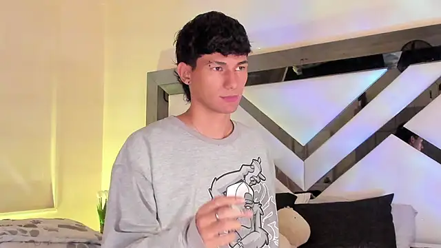 Snapshot of Alexx_tc chatting on February 2025 03:07:01 AM Alexx tc online show from February 2025 03:07:01 AM