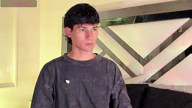 Snapshot of Alexx_tc chatting on February 2025 04:44:02 AM Alexx tc online show from February 2025 04:44:02 AM