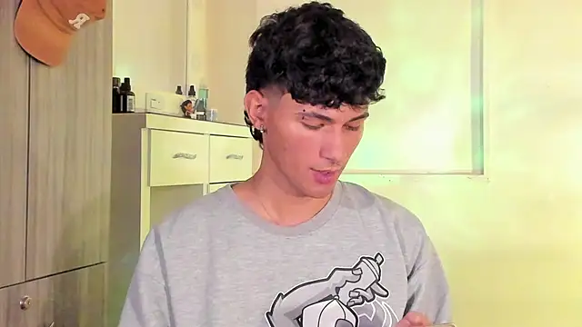 Snapshot of Alexx_tc chatting on February 2025 06:40:01 AM Alexx tc online show from February 2025 06:40:01 AM