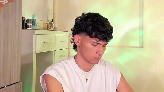 Snapshot of Alexx_tc chatting on February 2025 04:29:01 AM Alexx tc online show from February 2025 04:29:01 AM