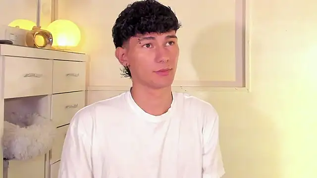 Snapshot of Alexx_tc chatting on February 2025 03:45:02 AM Alexx tc online show from February 2025 03:45:02 AM