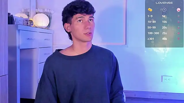 Snapshot of Alexx_tc chatting on March 2025 07:09:02 AM Alexx tc online show from March 2025 07:09:02 AM