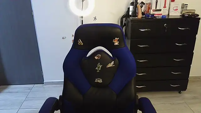 thomascooper7 online show from February 2025 11:58:02 PM