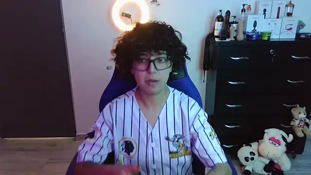 thomascooper7 online show from October 2025 06:29:01 PM