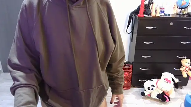 thomascooper7 online show from May 2026 07:29:01 PM