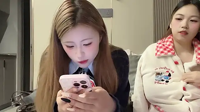 MM YY SS online show from November 2025 09:31:01 AM