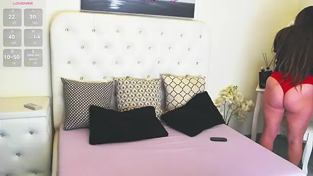 Snapshot of Ysabell01 chatting on October 2025 04:26:01 AM Ysabell01 online show from October 2025 04:26:01 AM