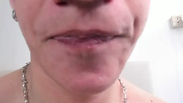 Snapshot of Andrew_Clar chatting on December 2025 03:43:01 PM Andrew Clar online show from December 2025 03:43:01 PM