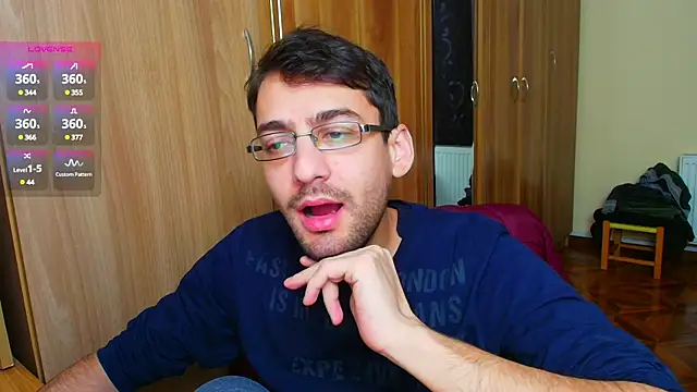 Snapshot of HungEddy chatting on January 2025 07:10:01 PM HungEddy online show from January 2025 07:10:01 PM