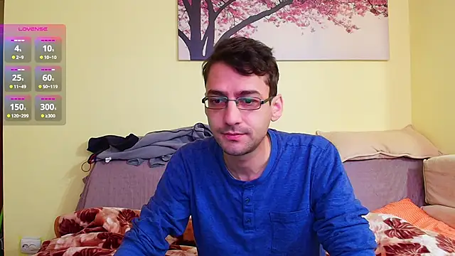 Snapshot of HungEddy chatting on February 2025 05:19:02 AM HungEddy online show from February 2025 05:19:02 AM